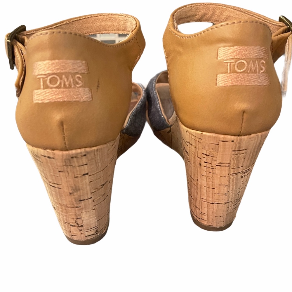 Toms Tan and Gray Wedges - Picture 4 of 10